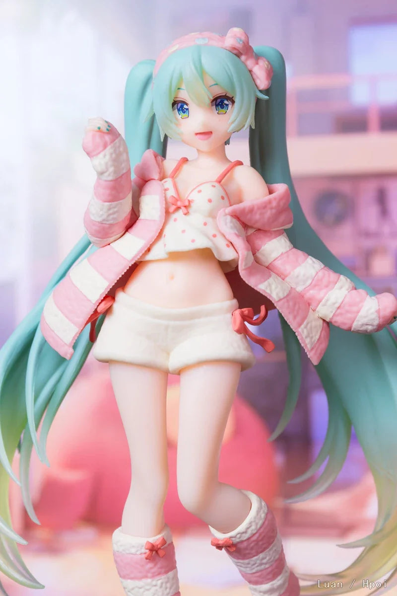 Hatsune Miku Figurine Tenue Maison 20cm