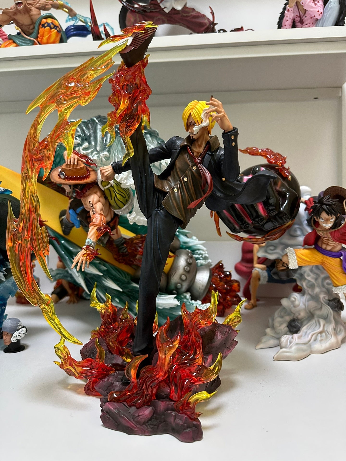 One Piece Figurine Vinsmoke Sanji Statue
