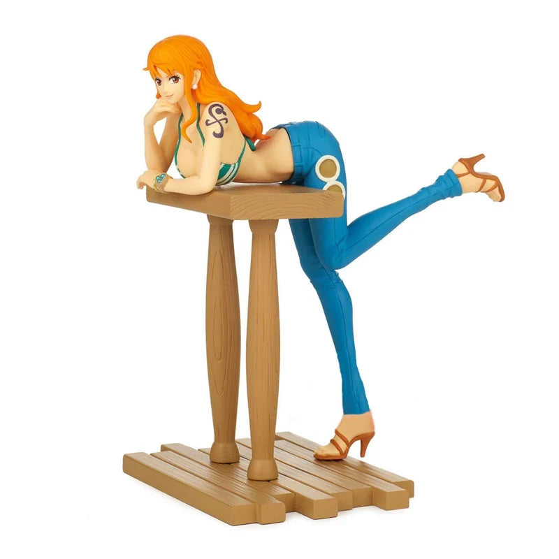 One Piece Figurine Nami 17cm