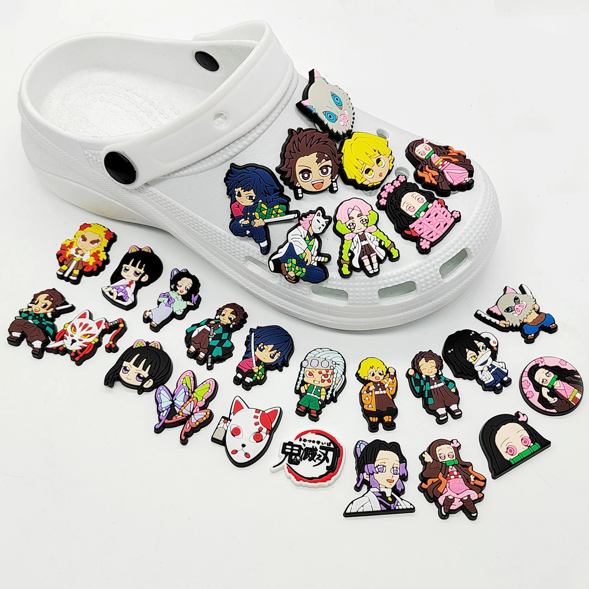 Demon Slayer Lot de 25 charms chaussures pour Crocs