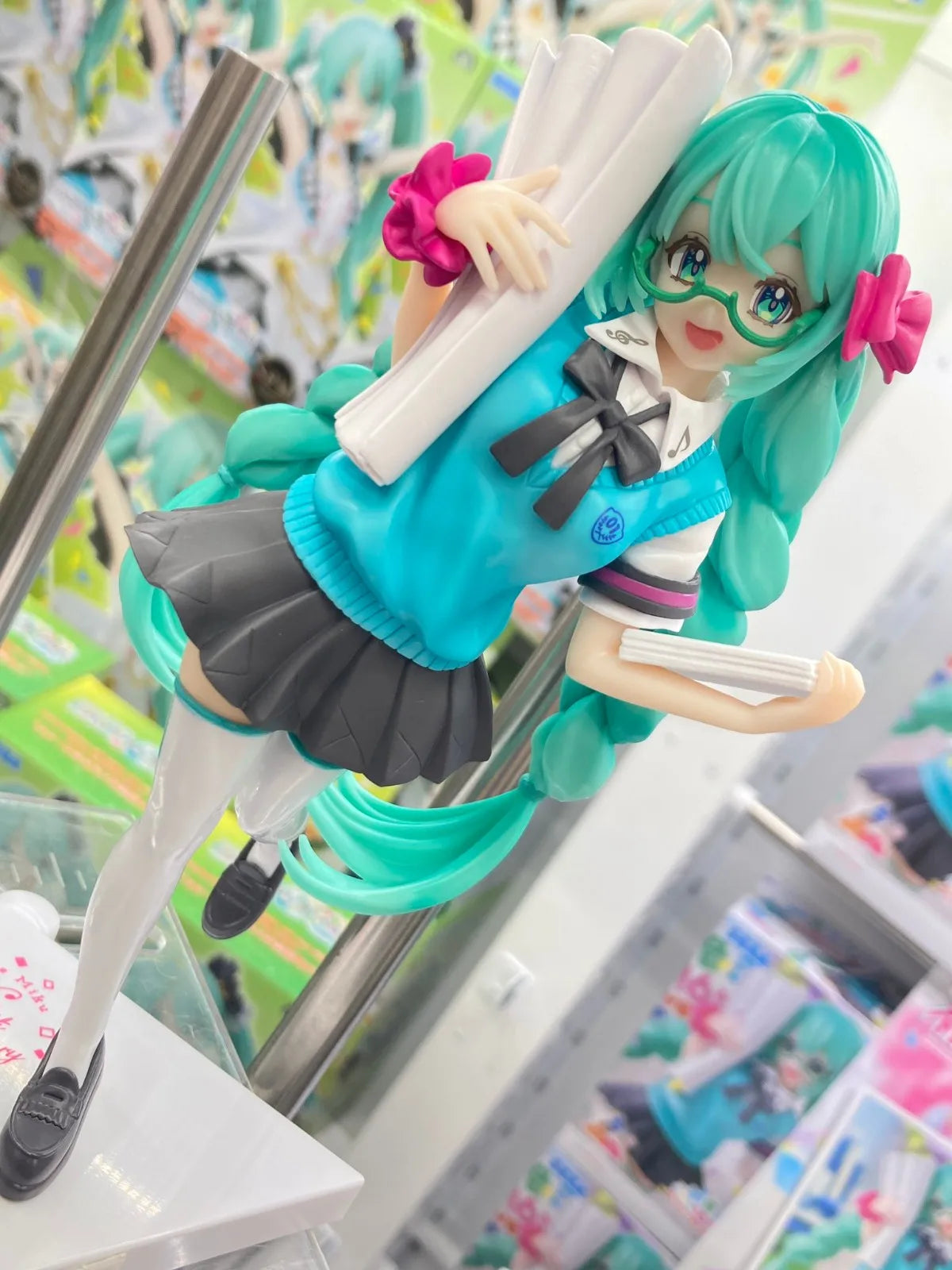 Hatsune Miku Figurine Uniforme Scolaire 16e Anniversaire 19cm