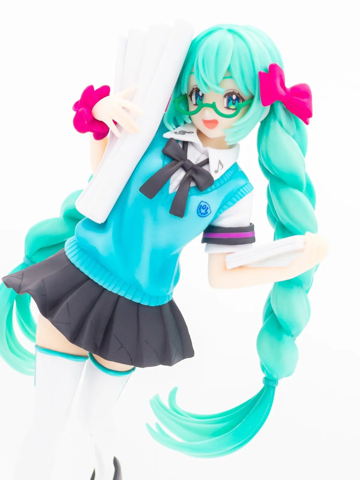 Hatsune Miku Figurine Uniforme Scolaire 16e Anniversaire 19cm