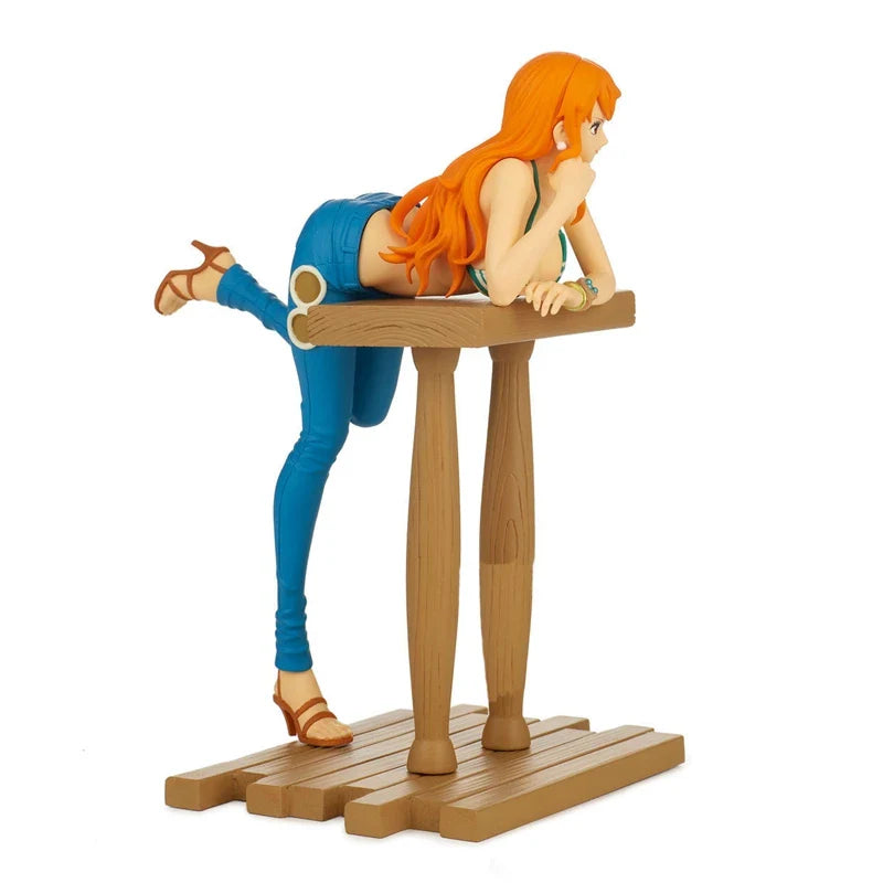 One Piece Figurine Nami 17cm